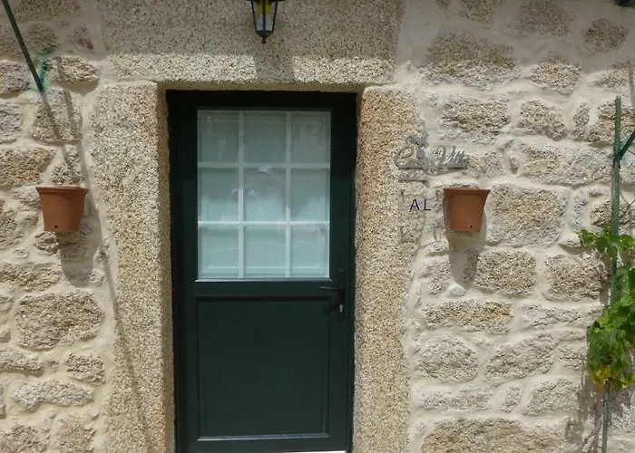 Casas Da Villa- * Monsanto